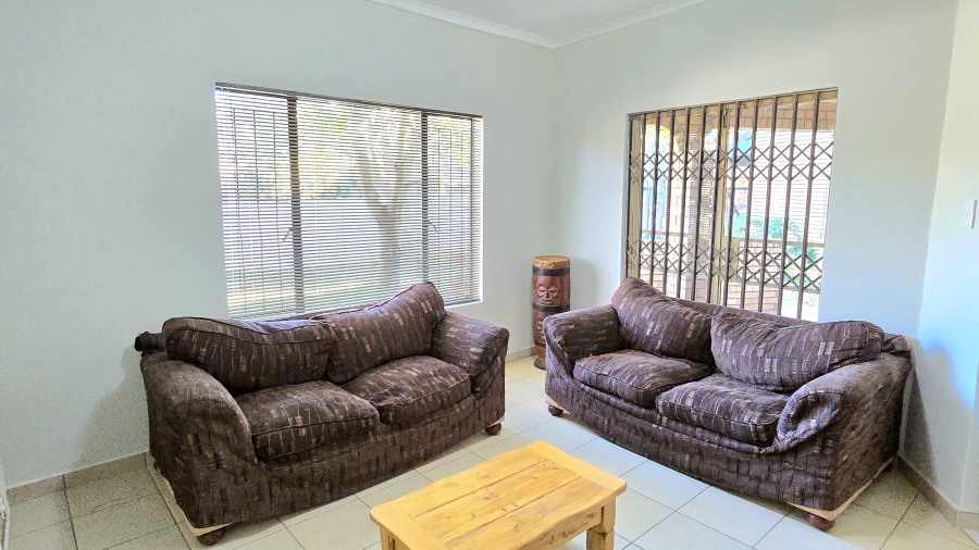 4 Bedroom Property for Sale in Geelhoutpark North West